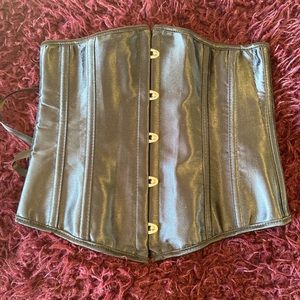 Black lace up corset